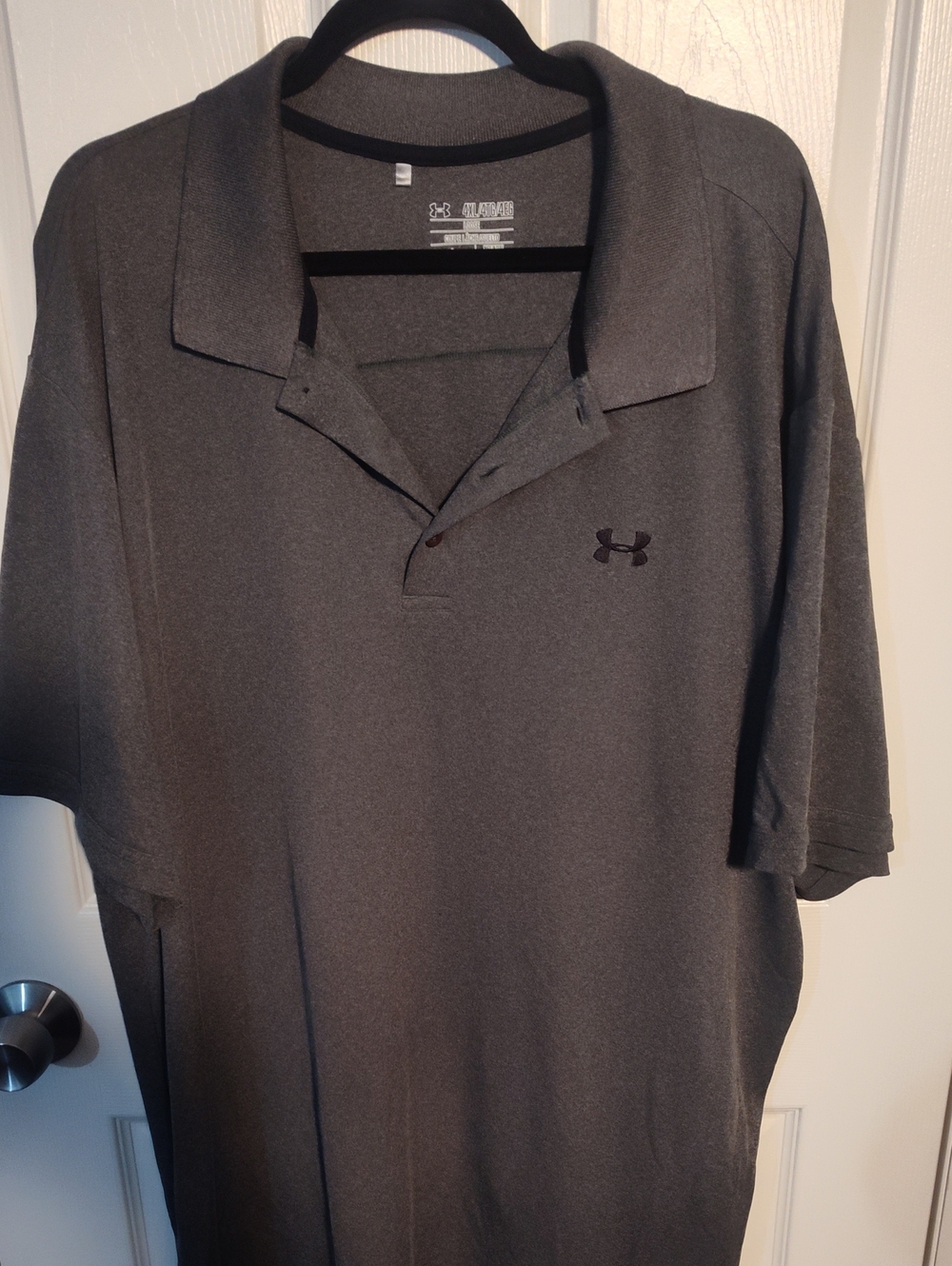 Under Armour Men’s Dark Gray Polo Shirt